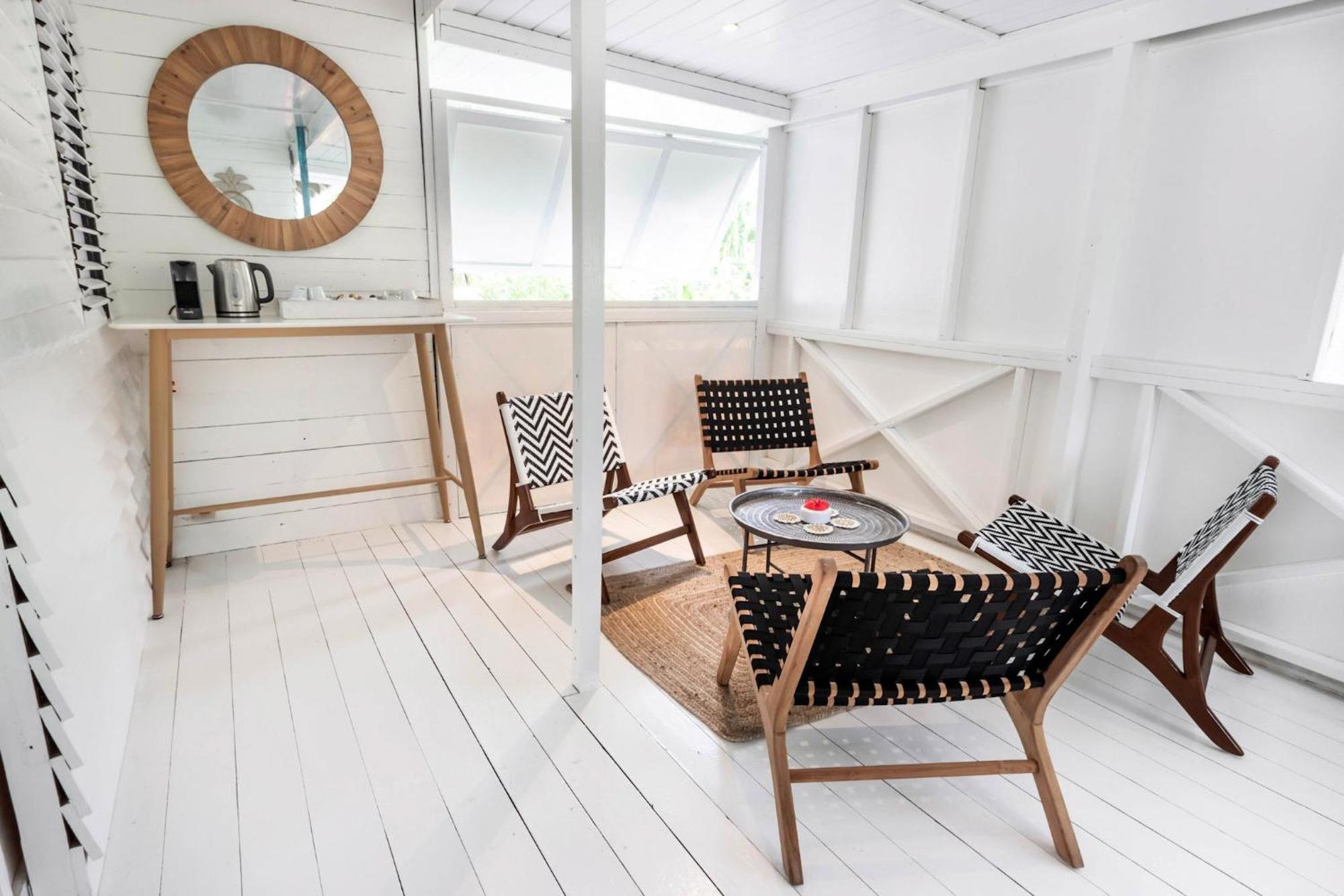 Opoa Beach Hotel Eksteriør bilde