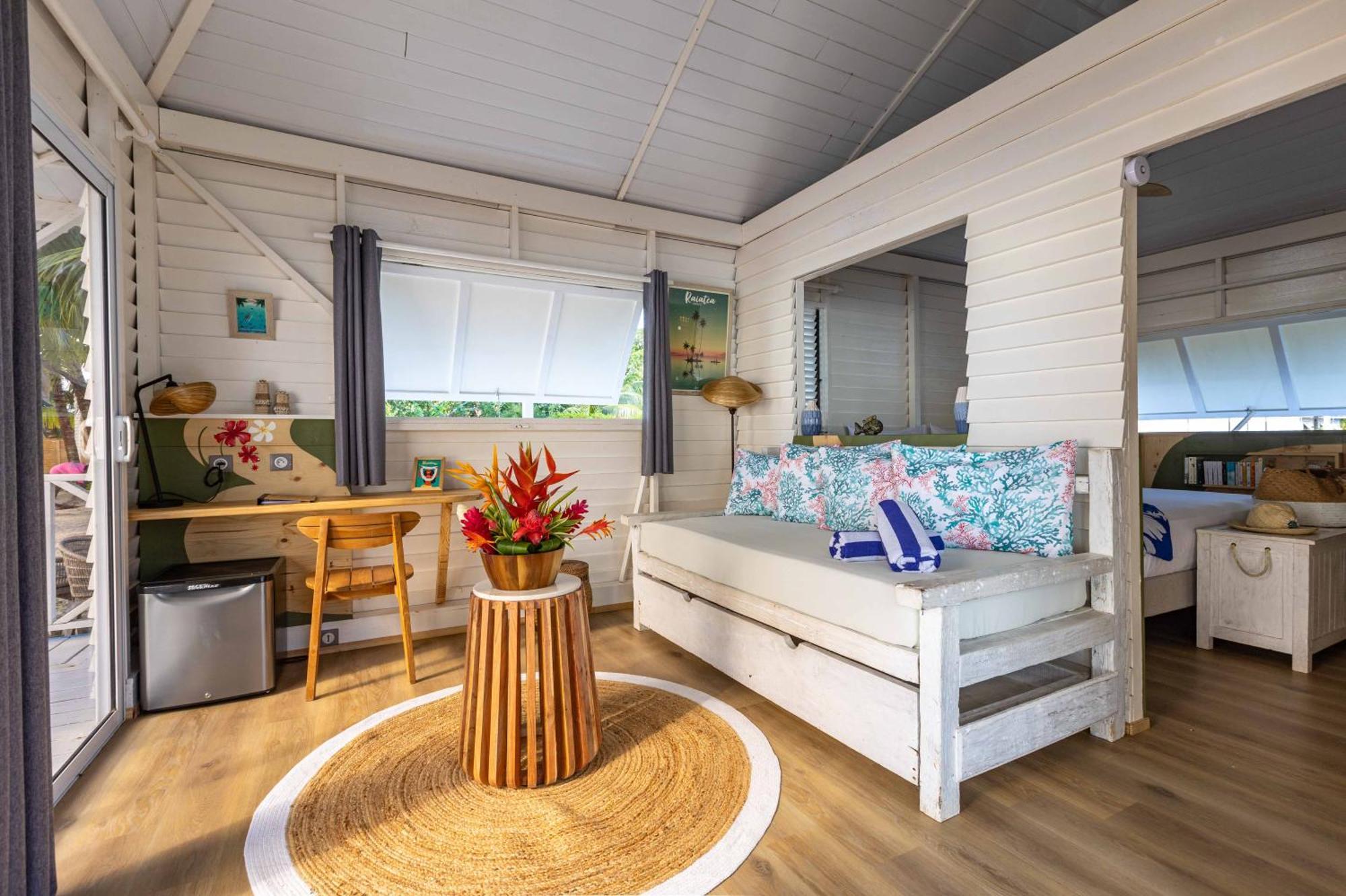 Opoa Beach Hotel Eksteriør bilde