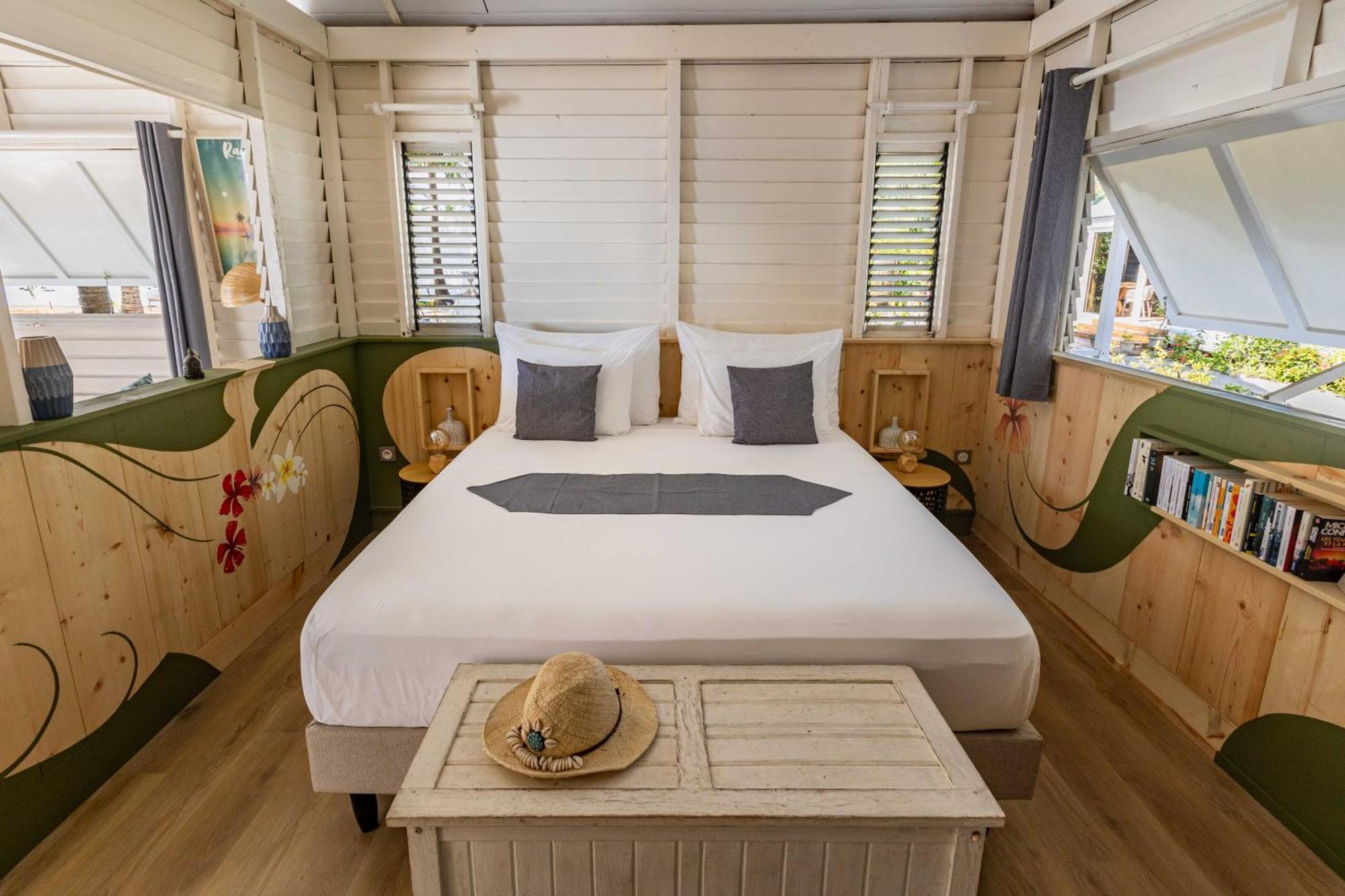 Opoa Beach Hotel Eksteriør bilde